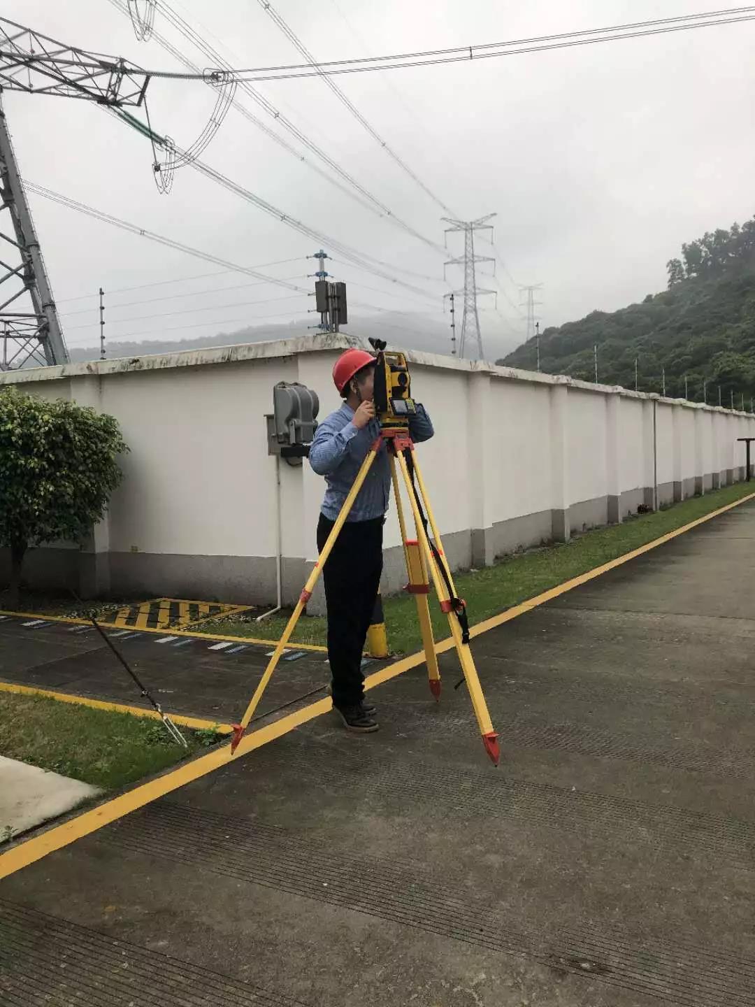 ��Ŀ�ֳ��߷�ϵ�ж���AG��˾�м����� ������������������� ��