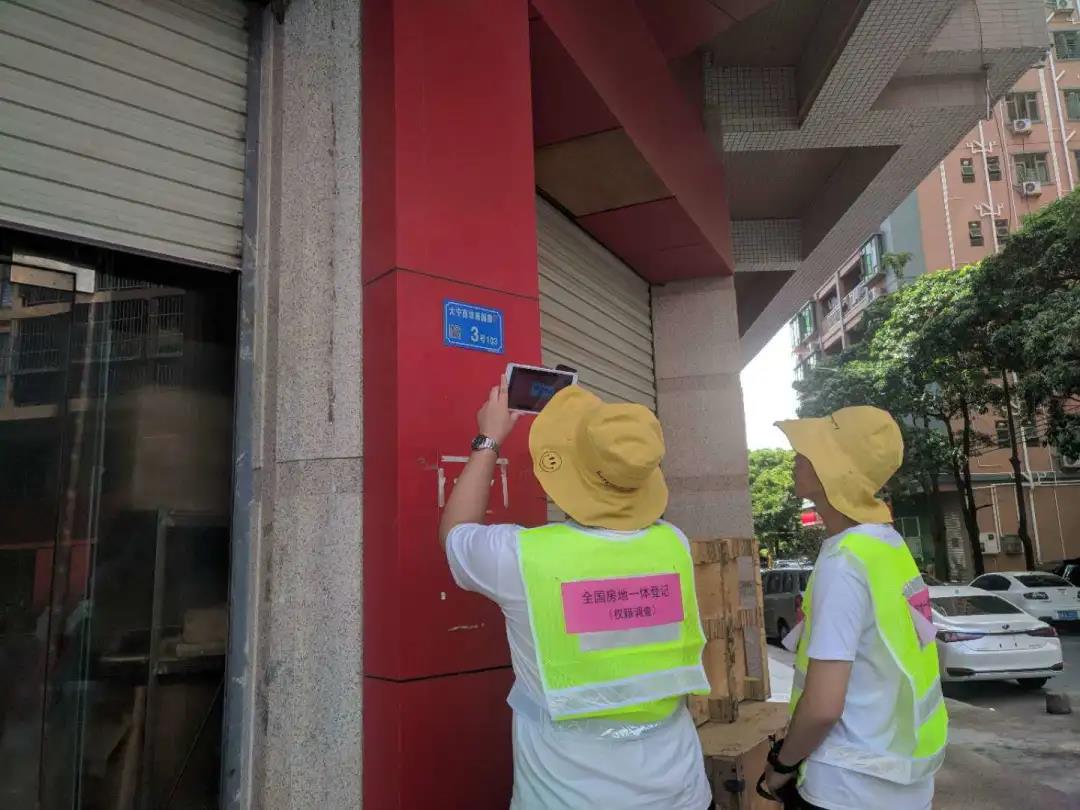 ���ŷ���һ����Ŀ��ʵح����ʵ������������AG��˾����·�ϣ�