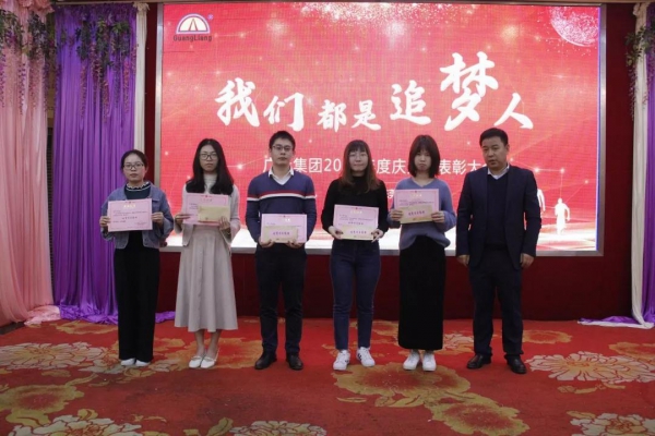 һ����Ա������һ���ʺ�����